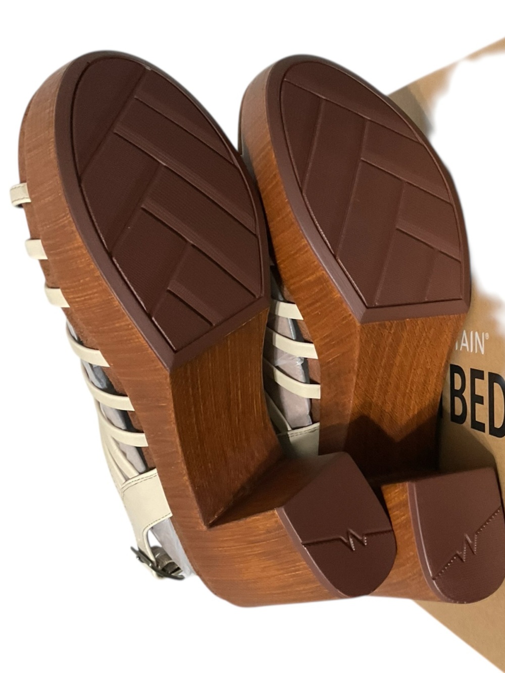 White Mountain “Astonish” Cream Strappy Platform Sandal RT $85 4” Heel - Picture 8 of 10